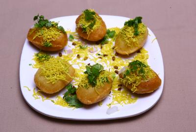 Rava Paani Puri